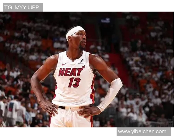 阿德巴约半场火力全开13投7中三分3中7砍下17分助力球队进攻