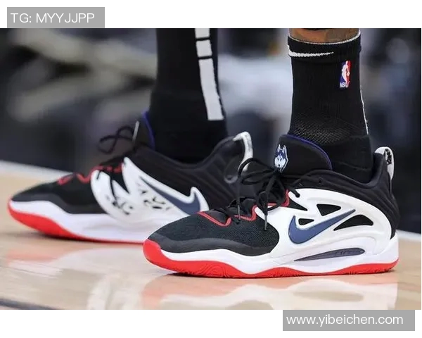 康涅狄格大学专属Kobe5PE配色亮相鞋舌独特哈士奇Logo设计引关注