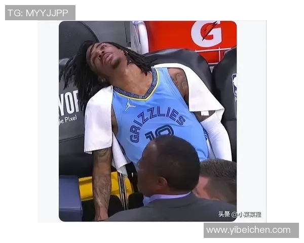 克莱回忆灰熊恶行22年季后赛致队友胳膊肘骨折的惨痛经历