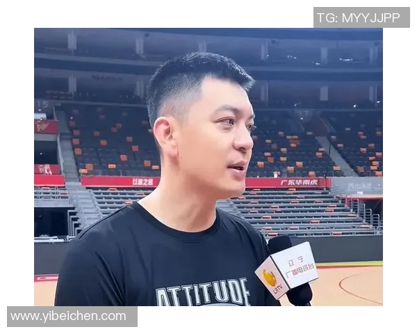 杨鸣强调球队拼搏精神球迷不求每年夺冠但期待每场全力以赴