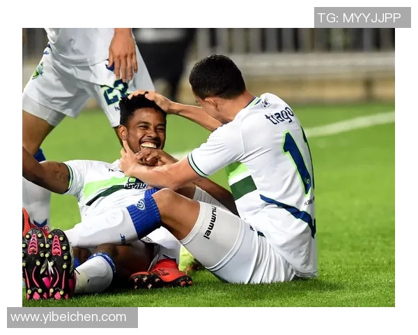 全北现代传奇球员崔喆淳宣布退役38岁收获10次联赛冠军与2次亚冠荣耀 全北现代传奇球员崔喆淳宣布退役38岁收获10次联赛冠军与2次亚冠荣耀