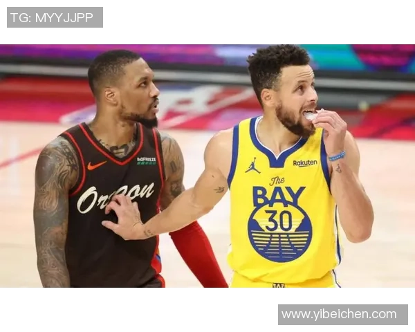 克莱三分球超越利拉德升至历史第四库里热情祝贺称赞杀手表现 克莱三分球超越利拉德升至历史第四库里热情祝贺称赞杀手表现